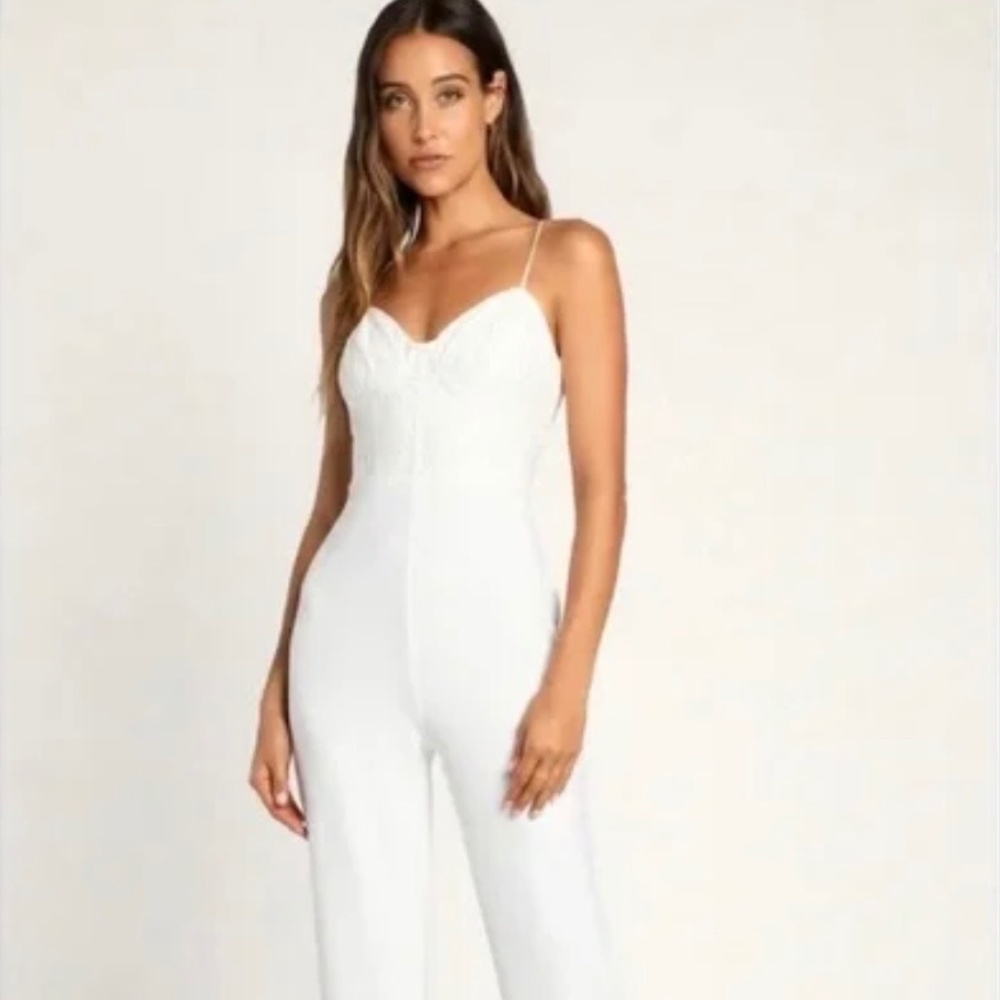 NWT Lulus White Lace Jumpsuit Sz Small
